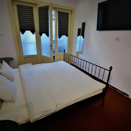 Casa Ado Aparthotel Oradea Exterior photo